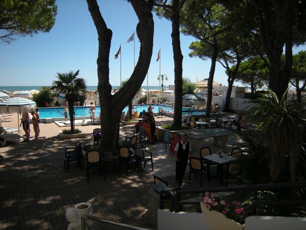 Hotel Ambasciatori Palace Lido di Jesolo Luaran gambar