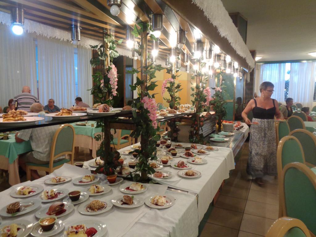 Hotel Ambasciatori Palace Lido di Jesolo Luaran gambar