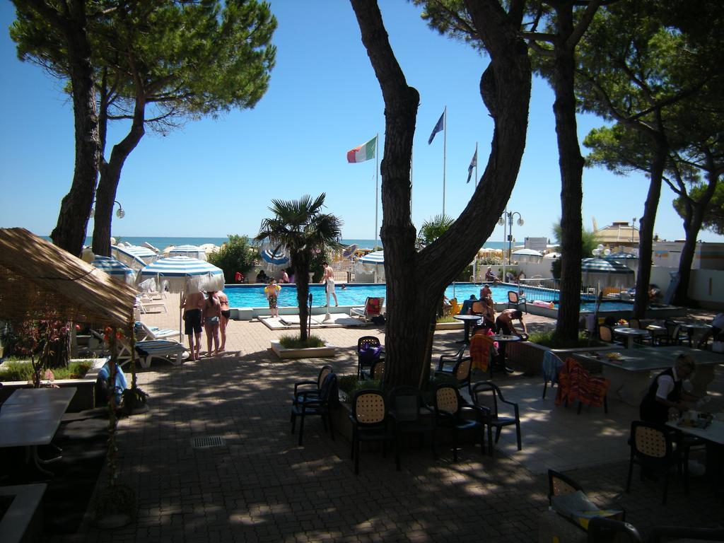 Hotel Ambasciatori Palace Lido di Jesolo Luaran gambar