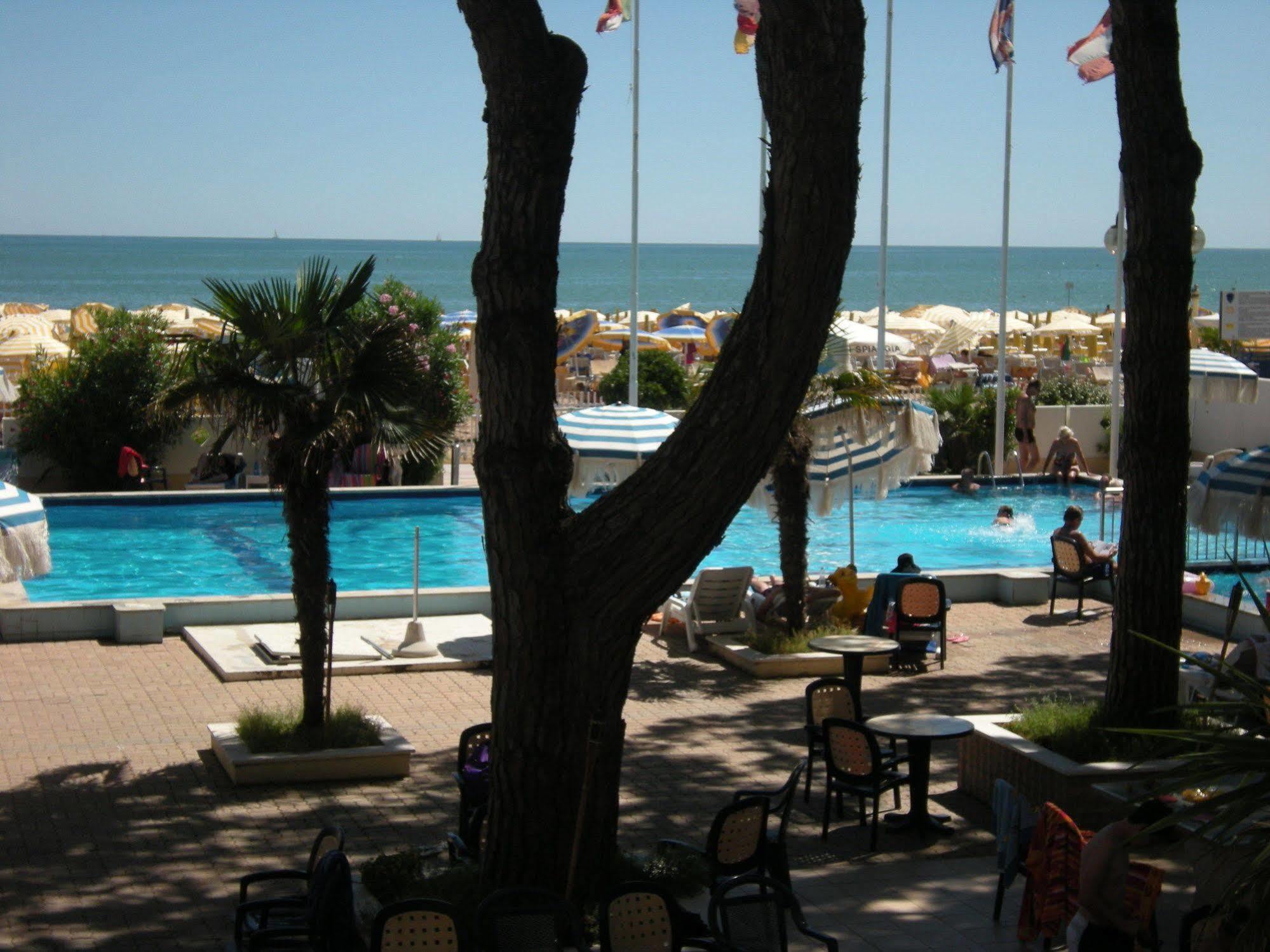 Hotel Ambasciatori Palace Lido di Jesolo Luaran gambar
